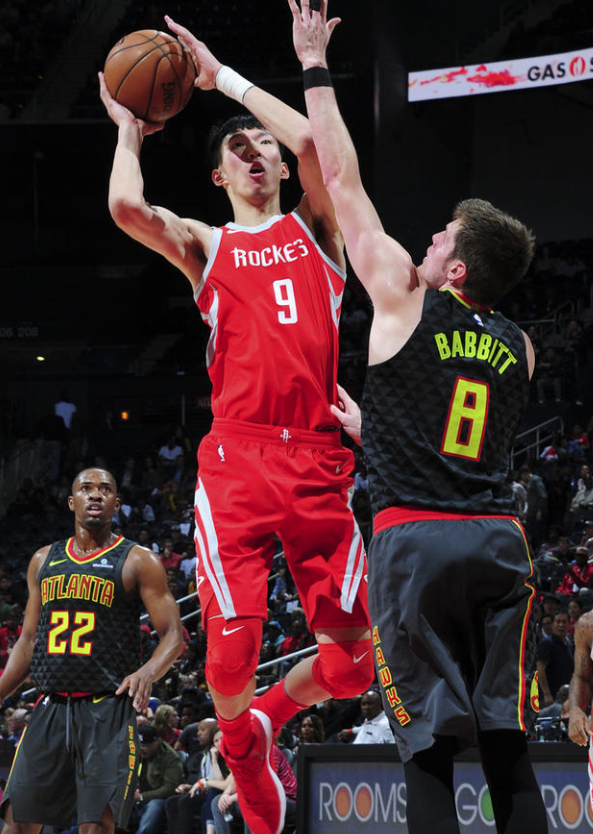 开云入口-关于费耶诺德训练开放日，今晚复出首秀引欢呼，荷甲在即，细节决定成败的信息